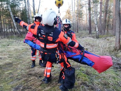 VÝCVIK POSÁDEK LZS JČK PRO ZÁSAHY V NEPŘÍSTUPNÉM TERÉNU